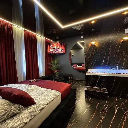 Moon Luxury - Jacuzzi & Sauna *