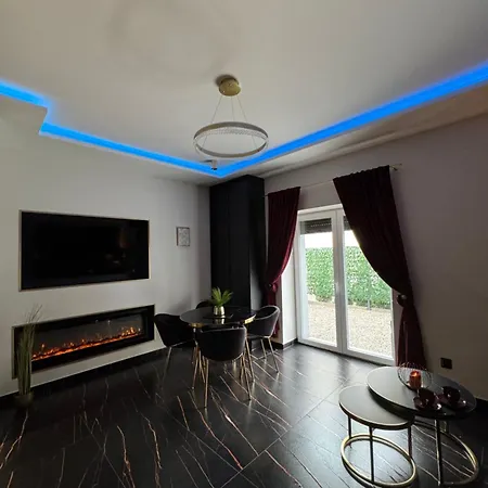 Moon Luxury - Jacuzzi & Sauna *