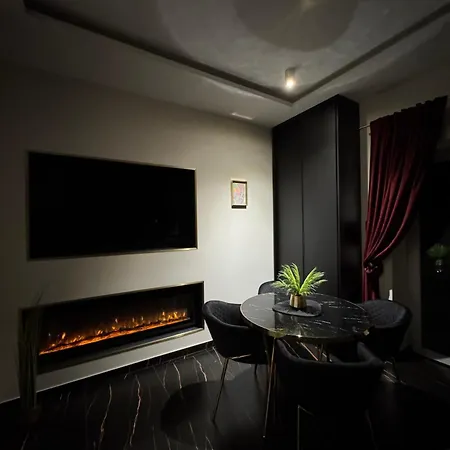 Moon Luxury - Jacuzzi & Sauna Apartament *